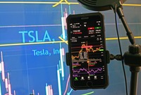 Ilustrasi Investasi Tesla